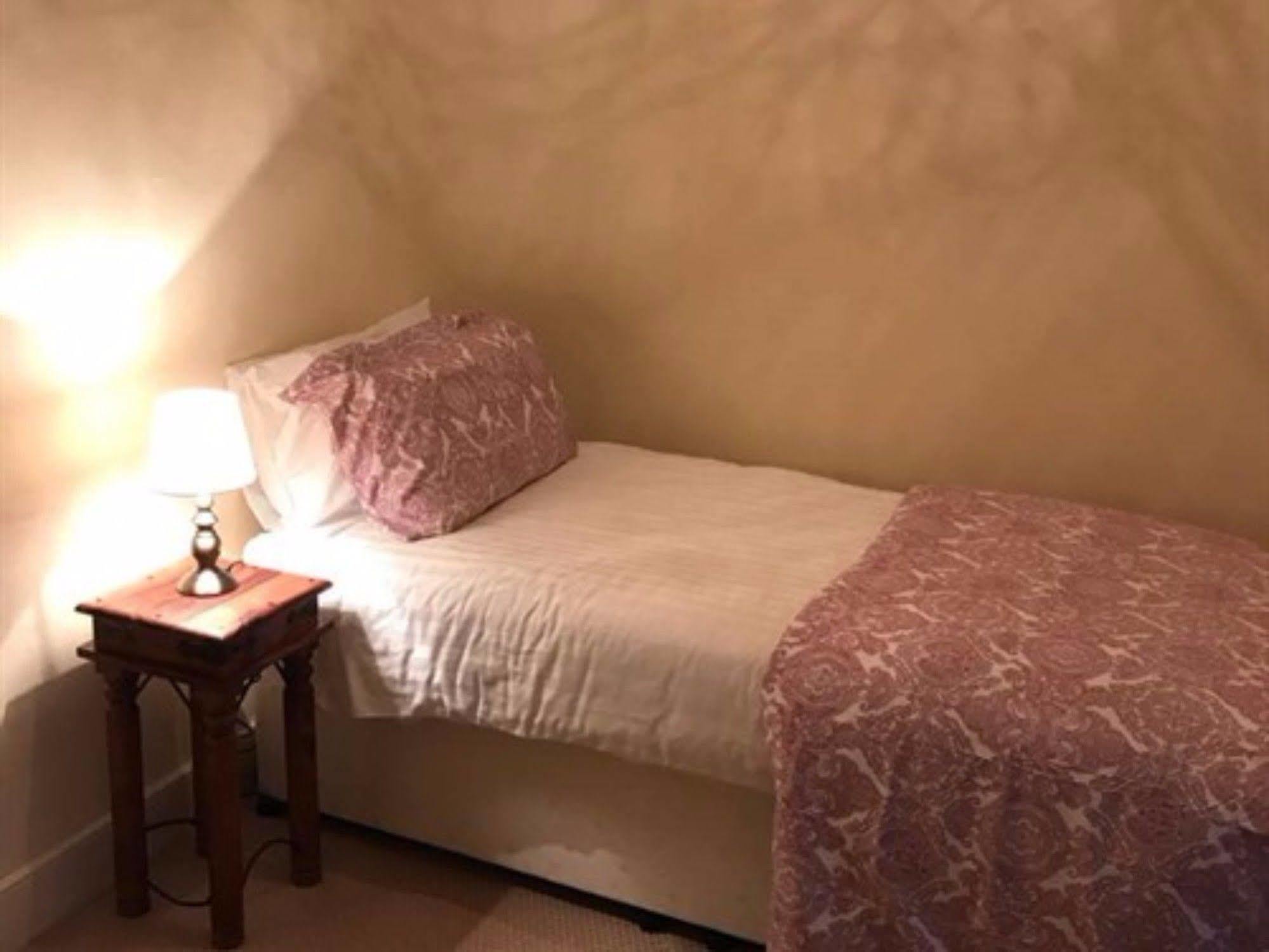 The Halford Hotel Halford  Ngoại thất bức ảnh