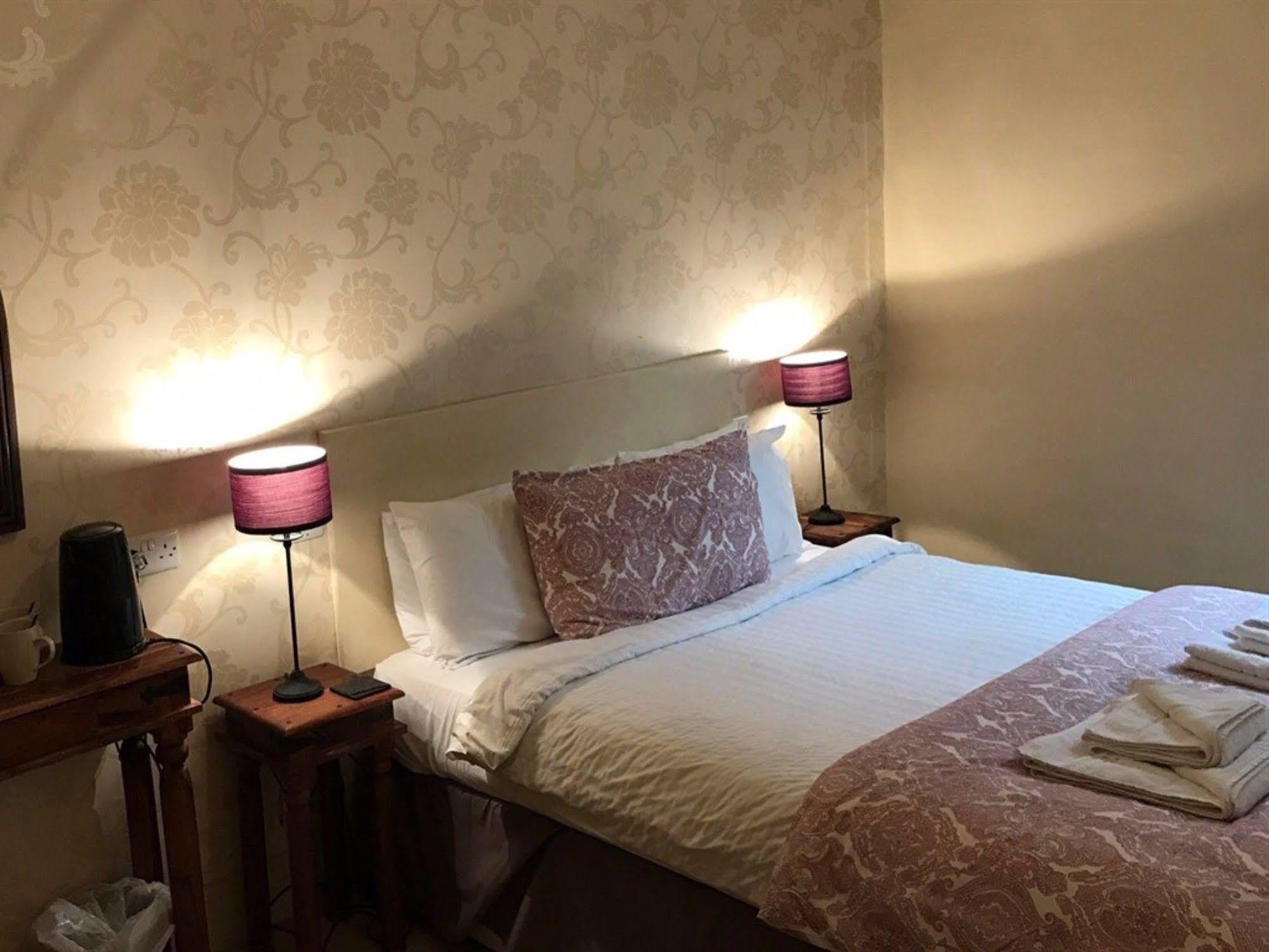 The Halford Hotel Halford  Ngoại thất bức ảnh