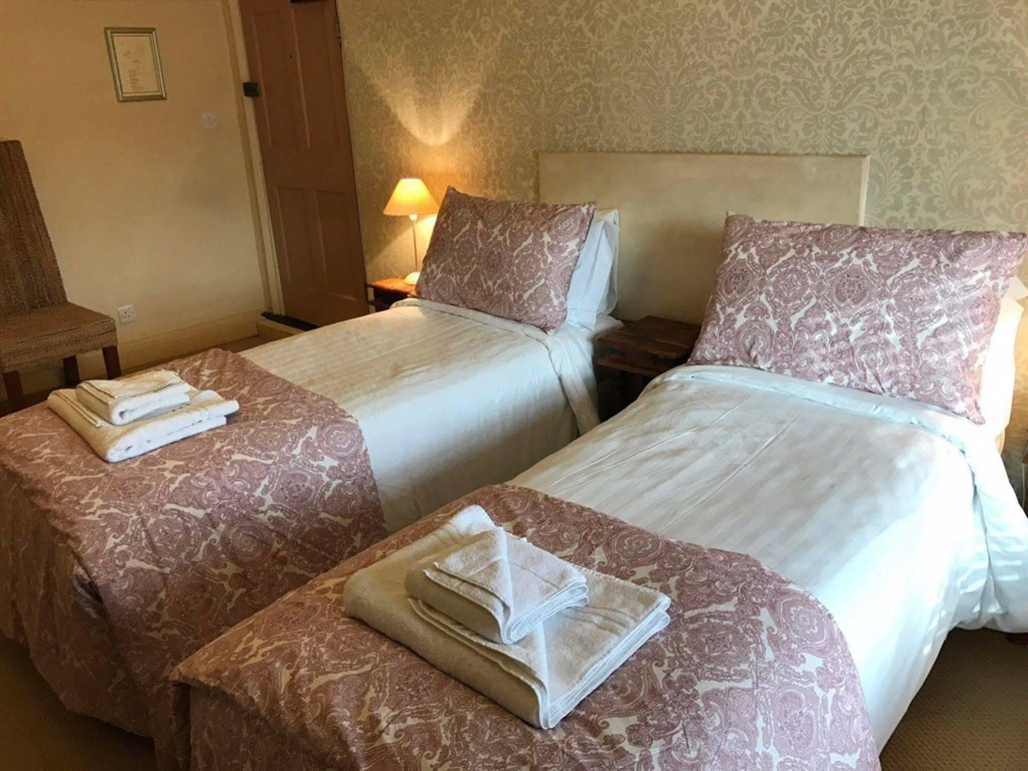 The Halford Hotel Halford  Ngoại thất bức ảnh